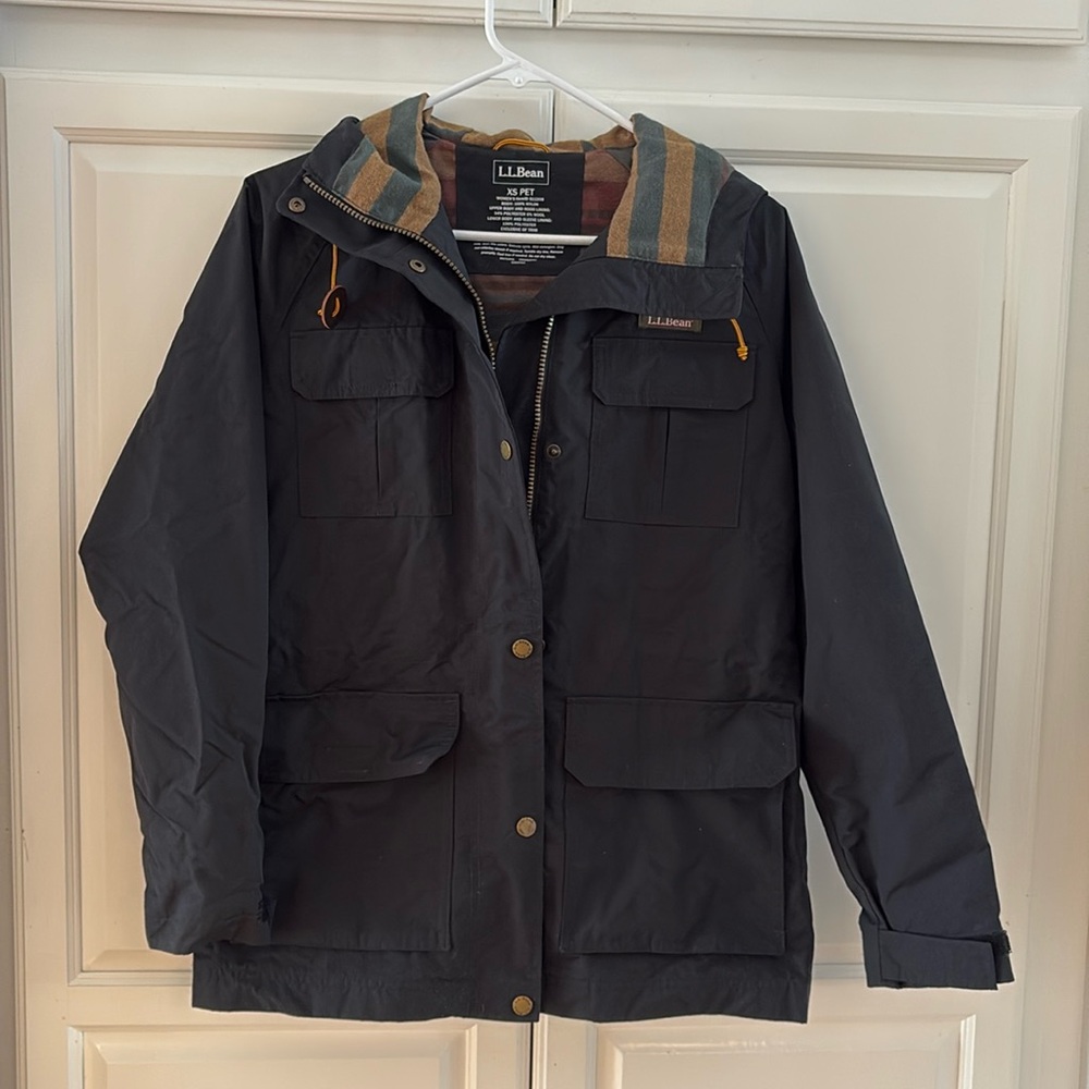 Woman’s xs petite black ski jacket
